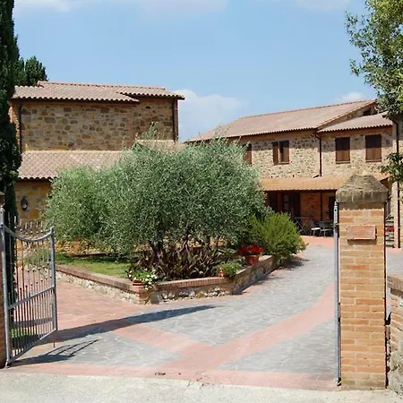 Sleeps 2 Pool Wifi T762498 * Lajatico