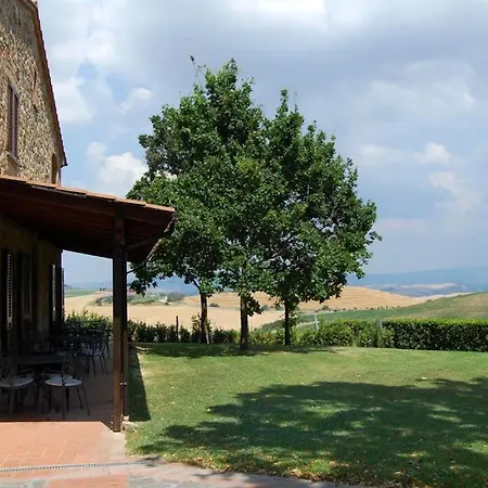 Sleeps 2 Pool Wifi T762498 Apartamento Lajatico